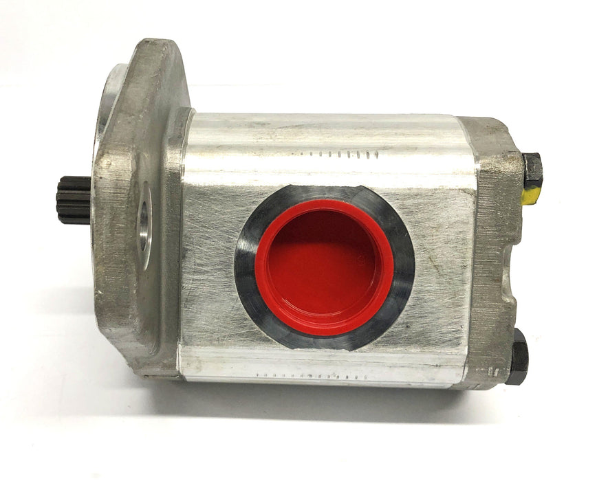 Total Source Hydraulic Pump 9727100700 NOS