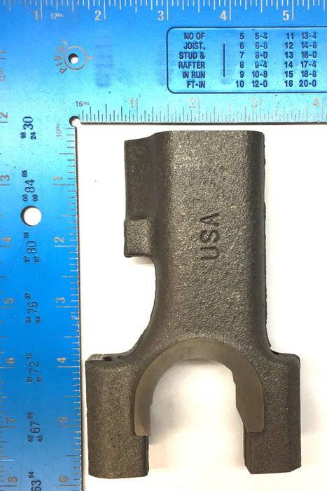 Cummins M11 Rocker Support 3079662 NOS