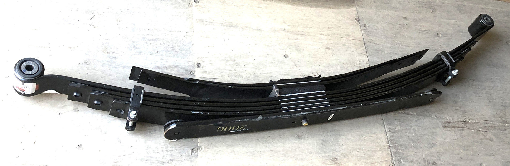 GM OEM Rear Leaf Spring Assembly 84992006 NOS FREIGHT