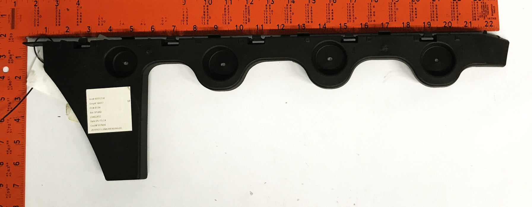 GM Rear Driver Side Bumper Fascia Guide Bracket 23462452 NOS