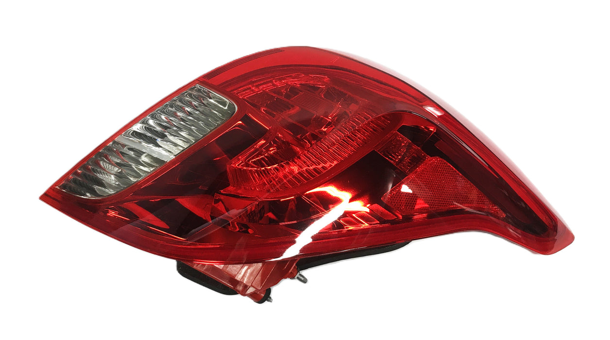 GM Passenger Side Tail Lamp Assembly 42673075 NOS
