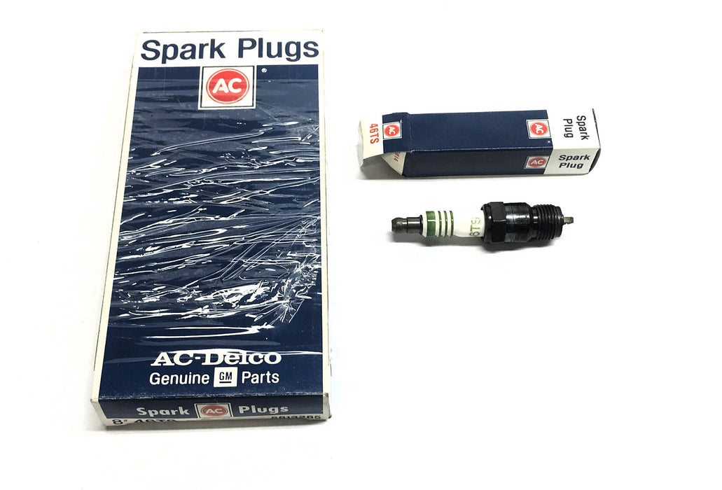 ACDelco Box of (8) Green Stripped Spark Plug 46TS Vintage NOS