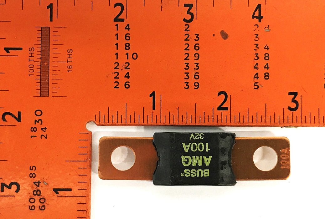 International 100amp Fuse Buss 3500131C2 NOS