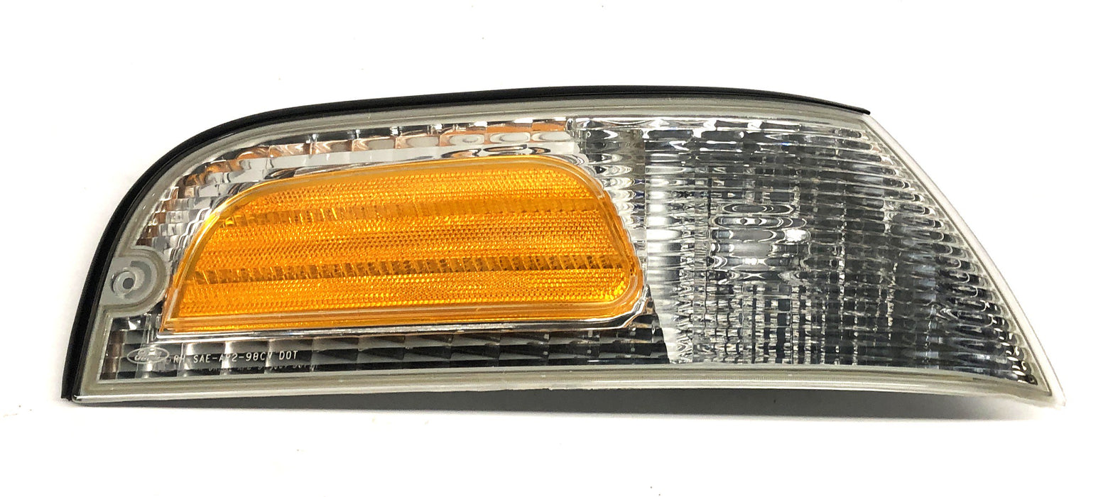 Ford RH Lamp Assembly XW7Z-15A201-ABCP NOS