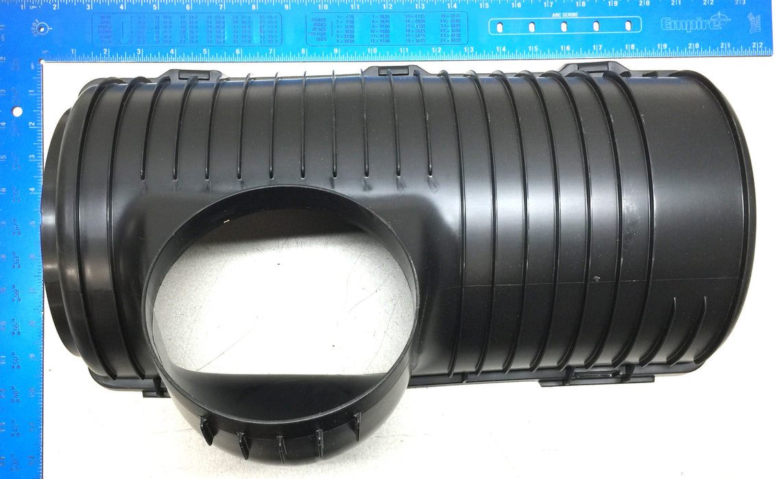 General Motors/GM Air Cleaner Upper Housing 88983089 NOS