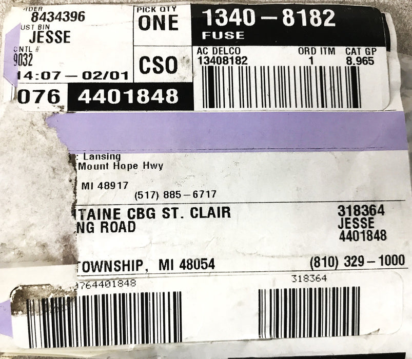GM Front Compartment Fuse Block 13408182 NOS