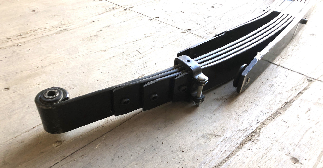 GM OEM Rear Leaf Spring Assembly 84992006 NOS FREIGHT