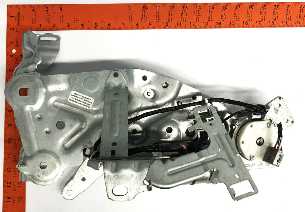 GM Liftgate Actuator Module 23190708 NOS