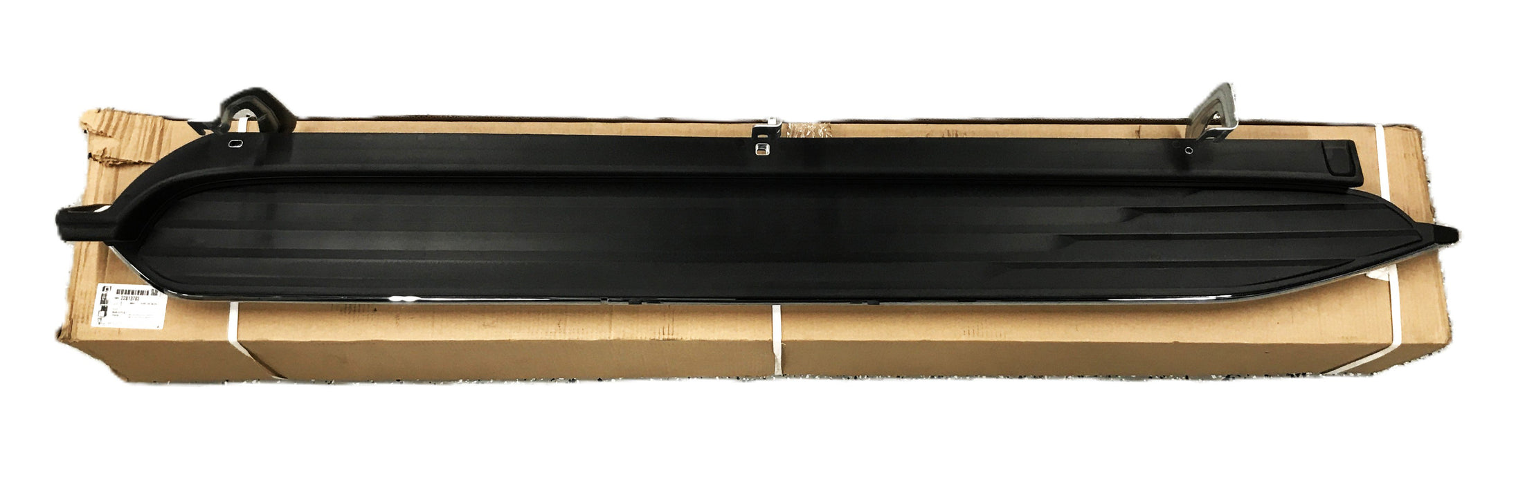 GM OEM Passenger Side Running Board 22813703 NOS