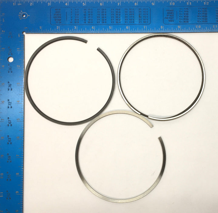 Cummins Engine Piston Ring Set 3803977 (3pcs) NOS