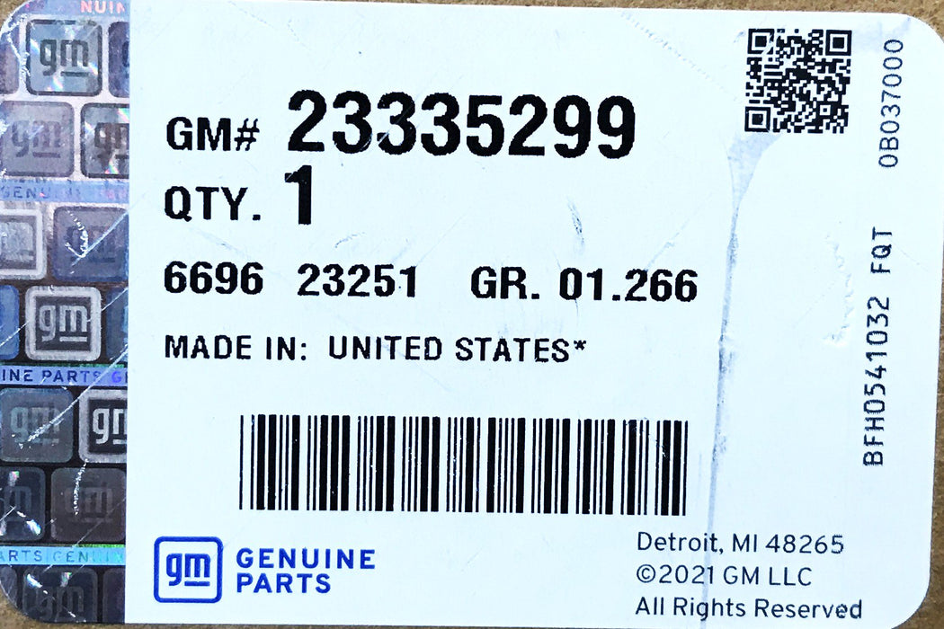 GM Front Upper Grille Assembly 23335299 NOS