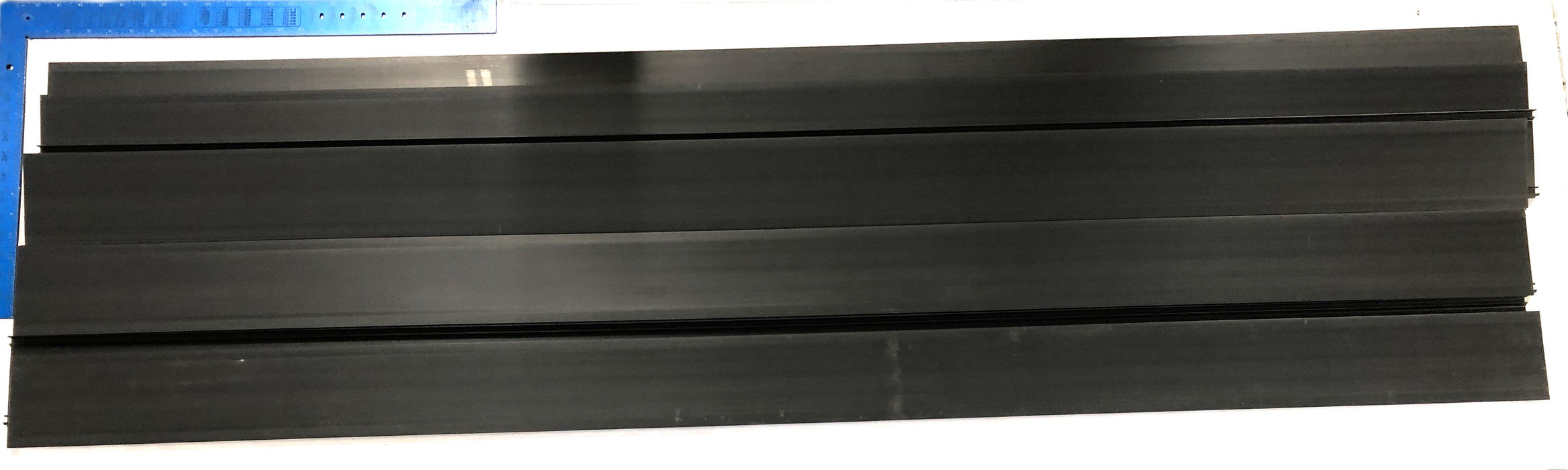 Panduit 4" x 6' Black Hinged Duct Cover Pack (8pcs) HC4BL6 NOS