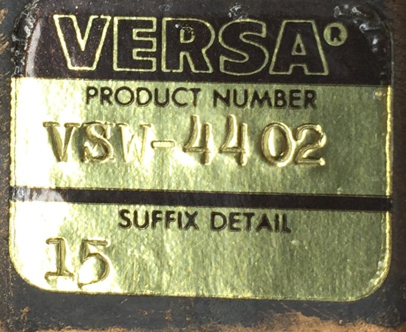Versa 4-Way Directional Control Valve VSW-4402-15 NOS
