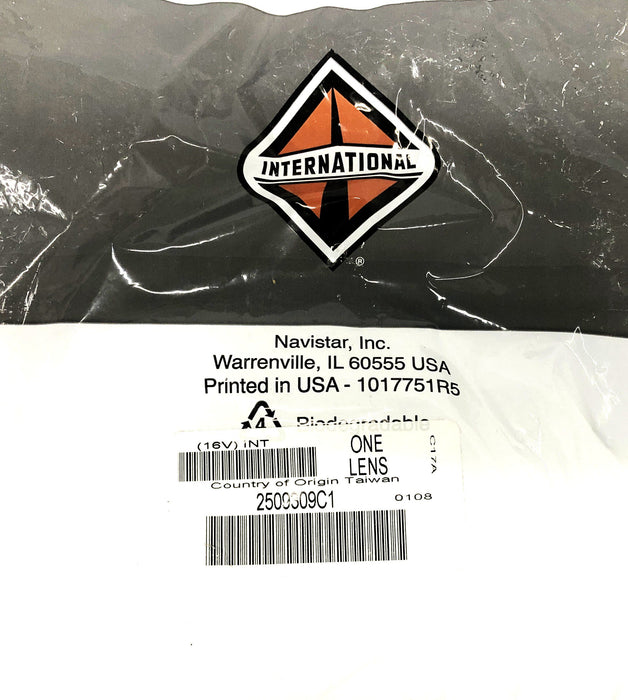 Navistar International 7 Inch Amber Lens 2509309C1 [Lot of 2] NOS