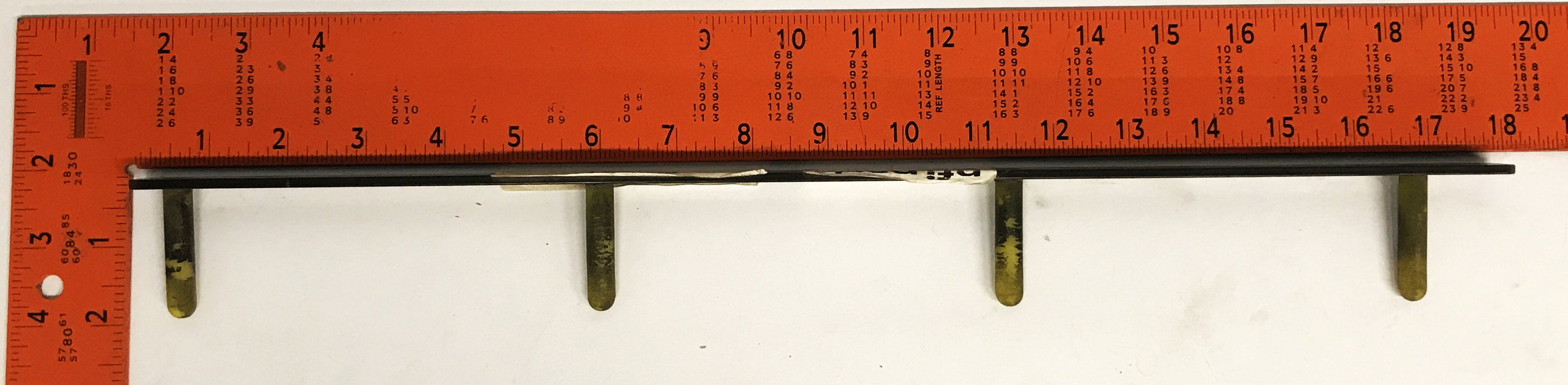 New Flyer Xcelsior Bus Lower Retainer 395447 [Lot of 2] NOS