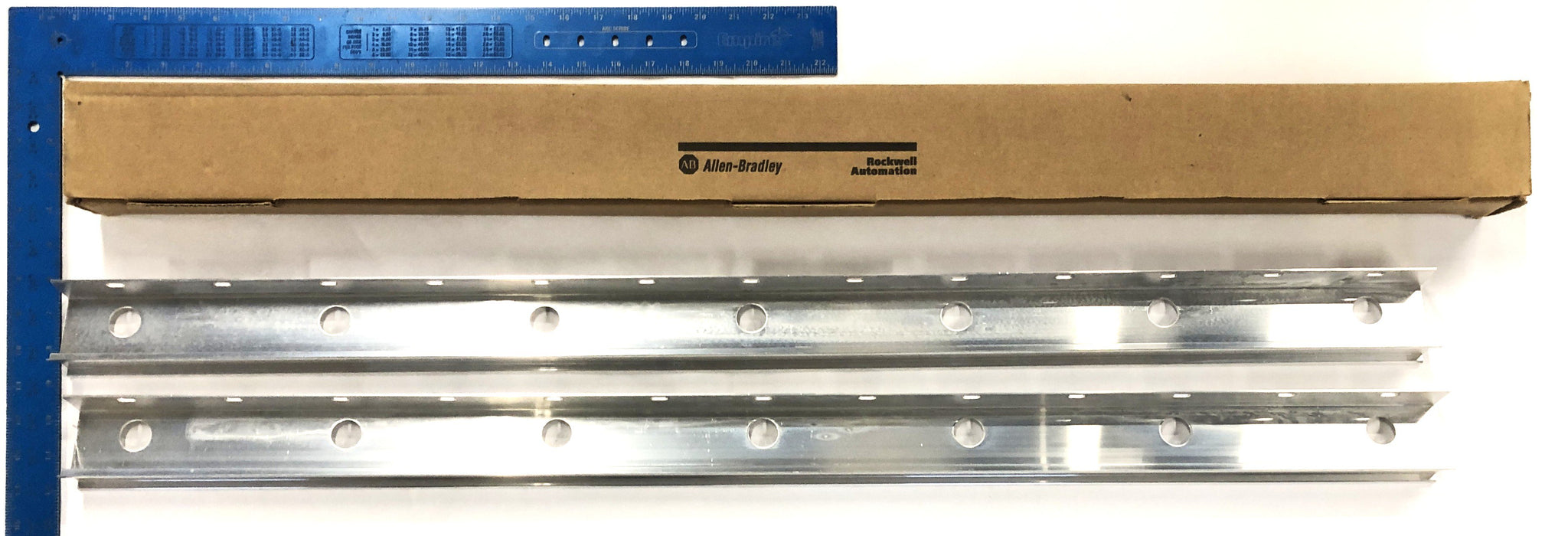 Allen-Bradley 2 Piece Set Din Rail Mounting Bracket 1492-DR6 NOS