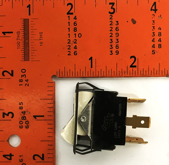 Cole Hersee 12-volt Illuminated Rocker Switch 57300-11 [Lot of 2] NOS