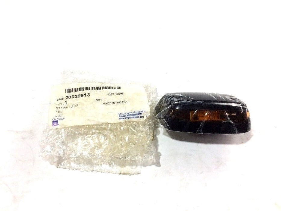 Genuine GM Right Roof Mounted Clearance Lamp 20929613 NOS