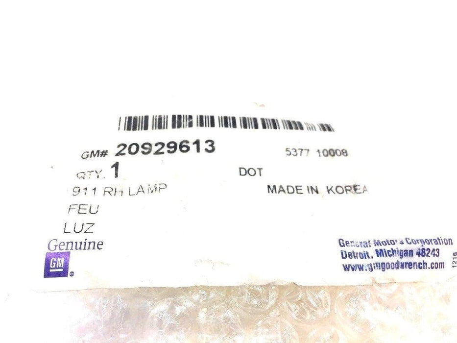 Genuine GM Right Roof Mounted Clearance Lamp 20929613 NOS