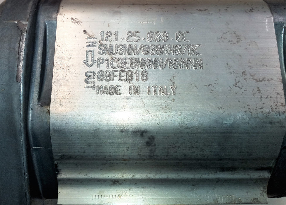 Turolla Hydraulic Gear Motor SNU3NN/038RN07BC NOS