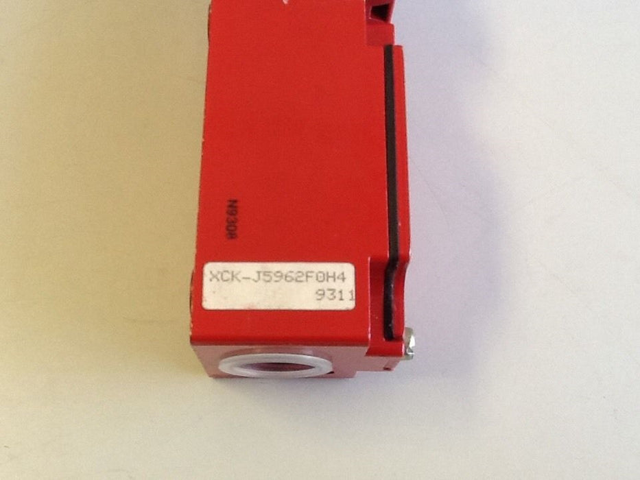 Telemecanique Interlock Switch XCK-J5962F0H4 NOS