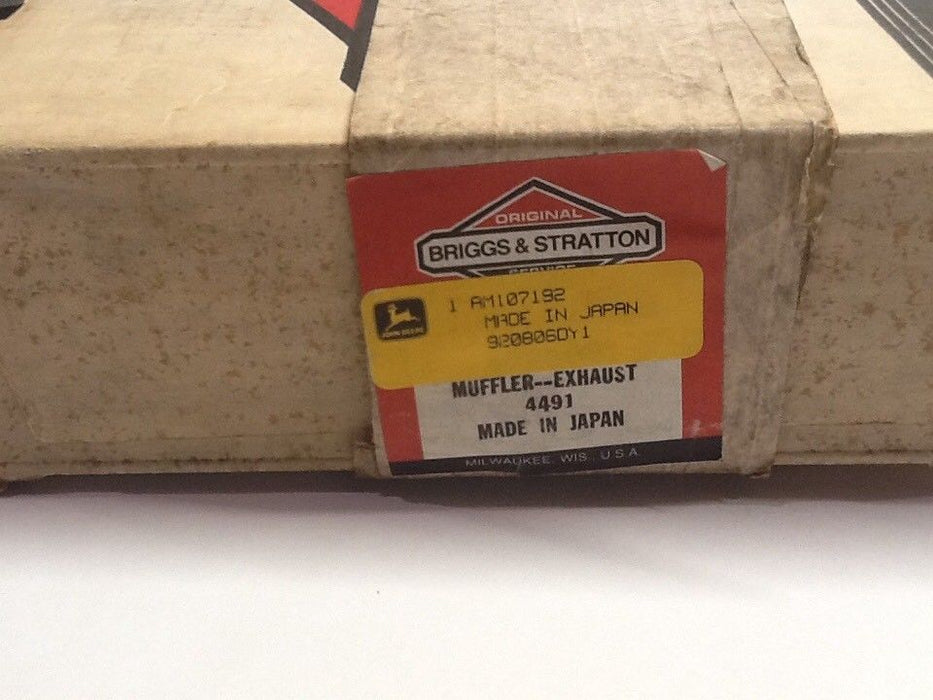 Briggs & Stratton AM107192 Muffler  LG802500 NOS