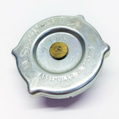 CarQuest Radiator Cap 33029 NOS — governmenttransitsurplus.com