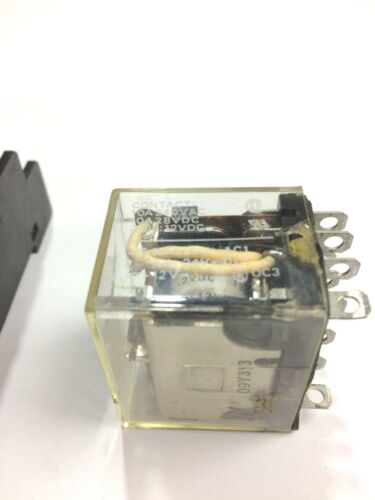 Omron LY4 Relay with Base Omron PTF14A NOS