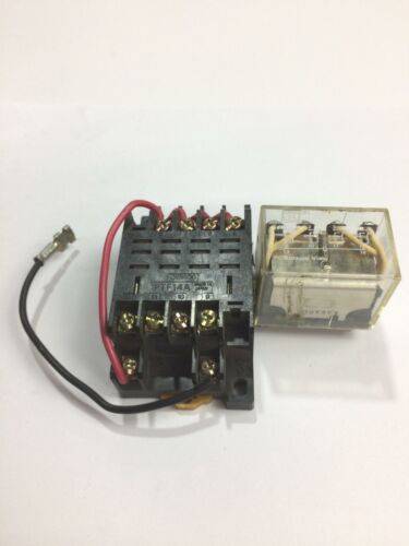 Omron LY4 Relay with Base Omron PTF14A NOS