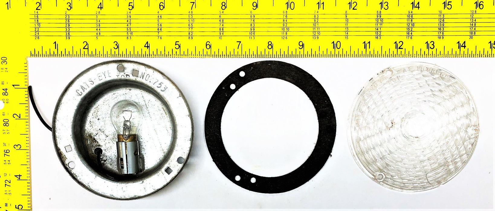 CAT'S EYE 4-1/4" Round Clear Lens Light Assembly 753 USED