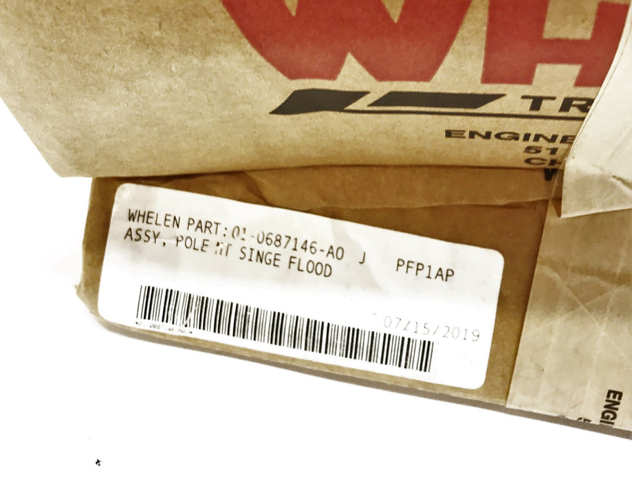 Whelen/FRC 500W/120V Pole Mountable Flood Lamp 01-0687146-A0 (KR-955) NOS