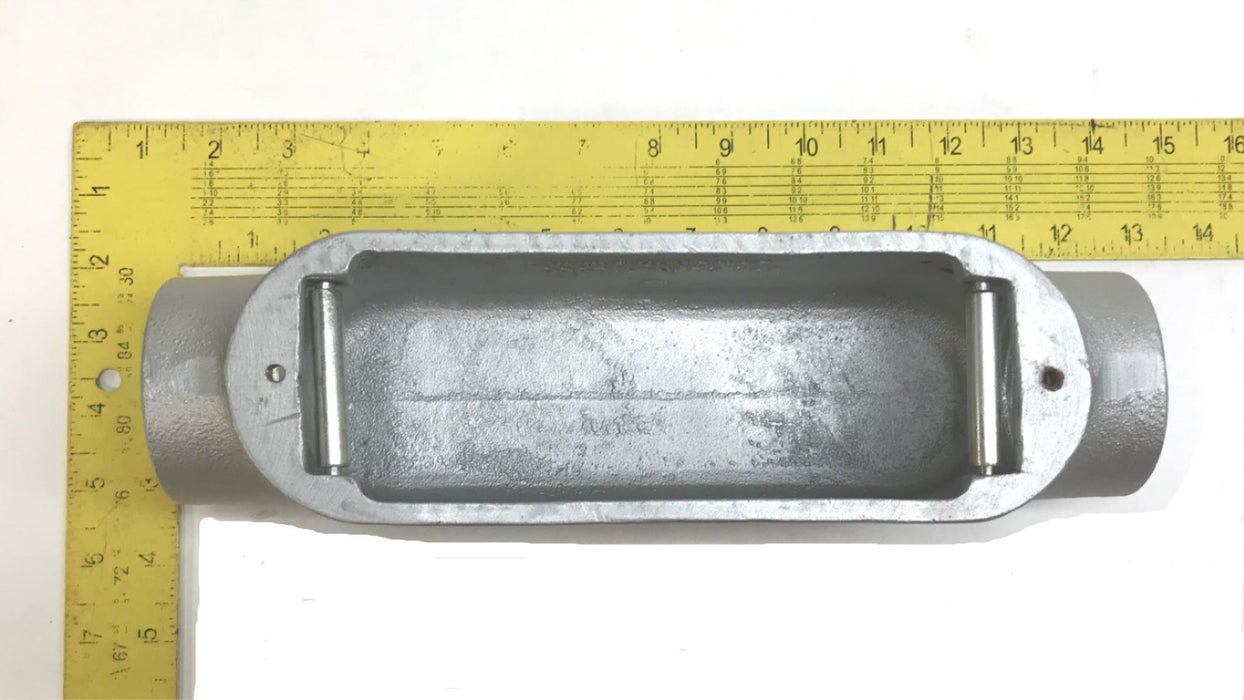 Cooper Crouse Hinds 2" Malleable Iron Conduit Outlet Body C200M NOS