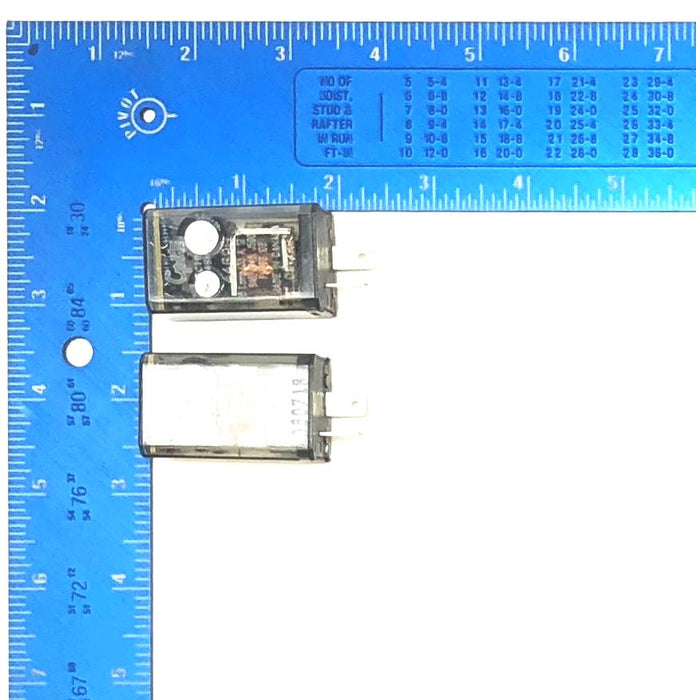 Grote 12 Volt 2 Pin Flasher 44690 [Lot of 2] NOS