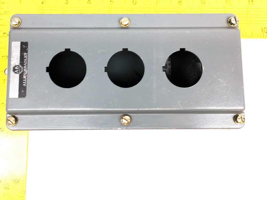 Allen Bradley Series T Push Button Station Enclosure Only 800T-2TAP USED