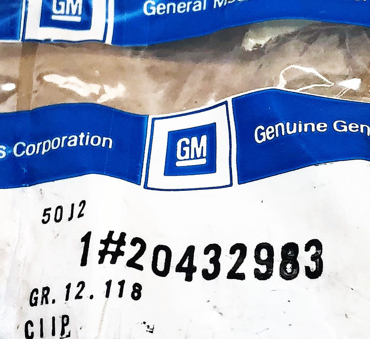 GM Molding Retainer Clip 20432983 NOS