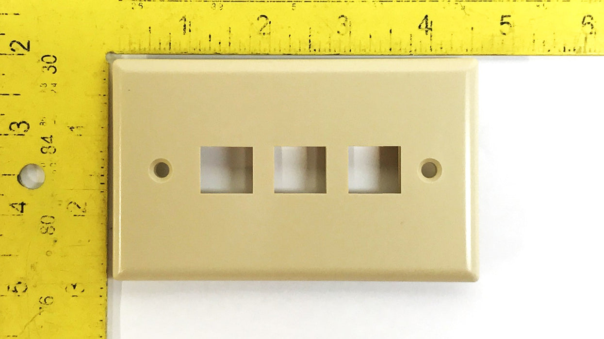 ICC 1-Gang 3-Port Plastic Ivory Faceplate IC107F03IV [Lot of 25] NOS