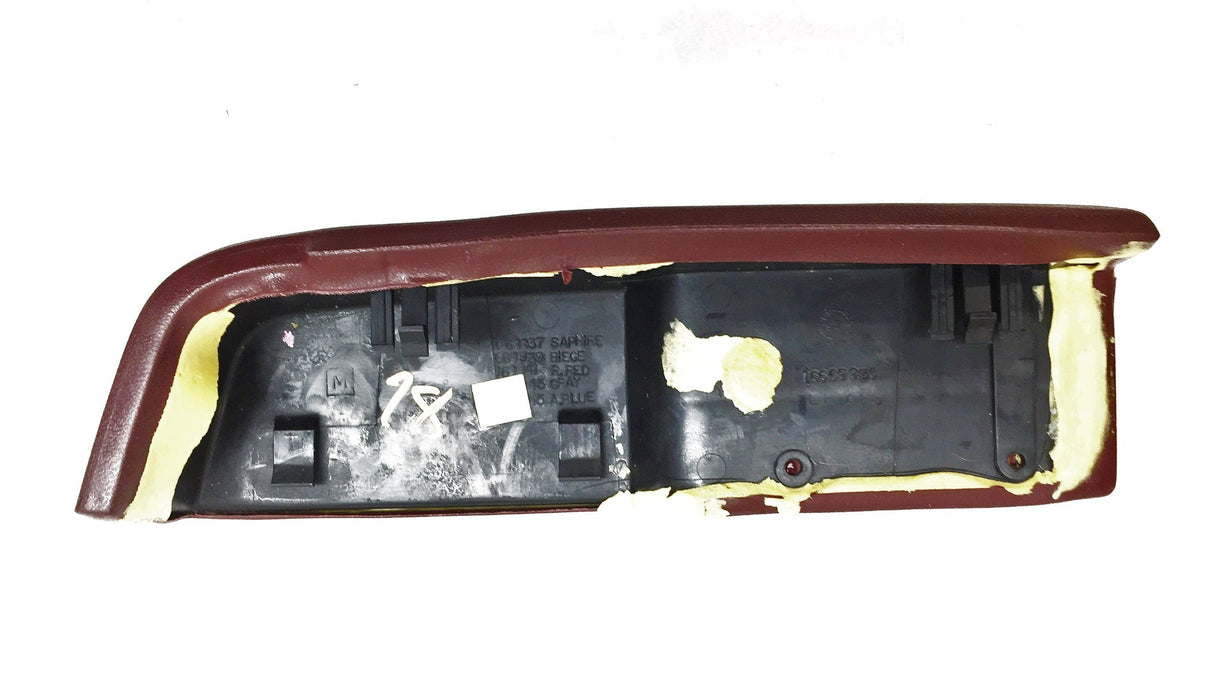 GM/General Motors LH Armrest 17993657 USED