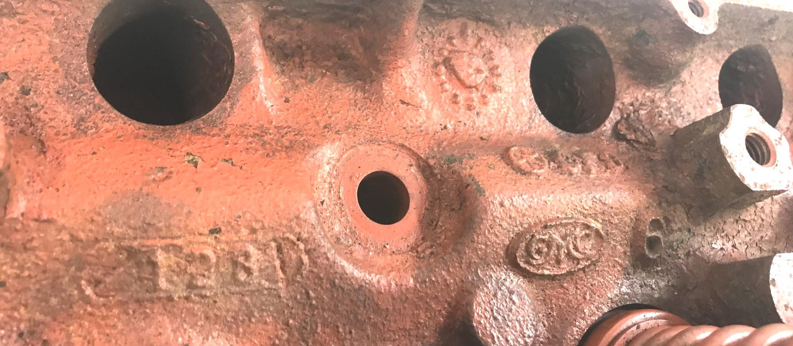 GMC Big Block 305 V6 Engine Cylinder Head 2436645 CORE PARTS ONLY