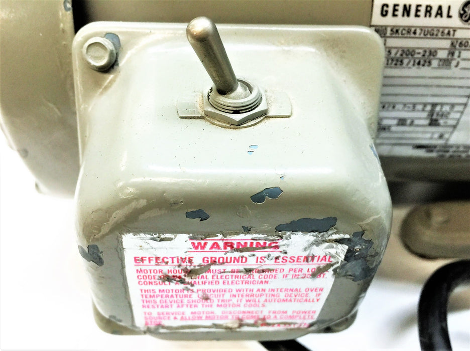 LEYBOLD Rotary Vane Vacuum Pump Motor 898030 (5KCR47UG26AT) USED