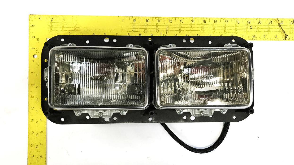 New Flyer Road Side Lamp Assembly 114239 NOS