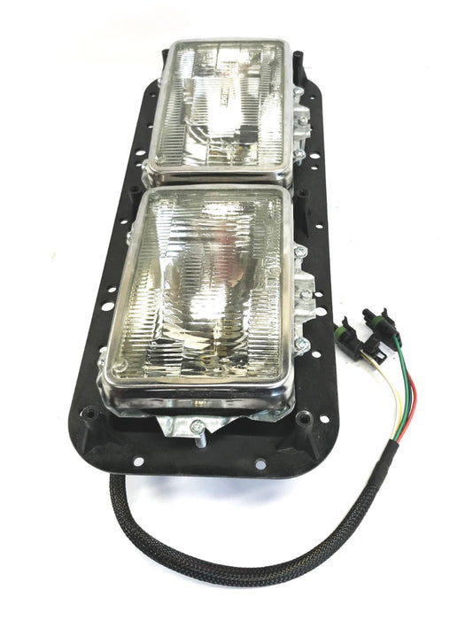 New Flyer Curb Side Lamp Assembly 114240 NOS