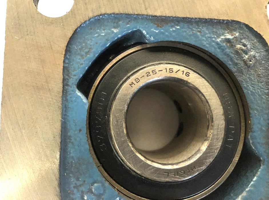 McGill 4-Bolt Flange Mount Ball Bearing Housing And Insert FC4-25-15/16 NOS