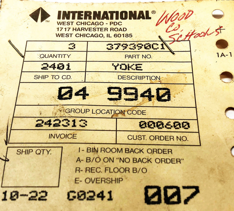 International Yoke 379390C1 [Lot of 3] NOS