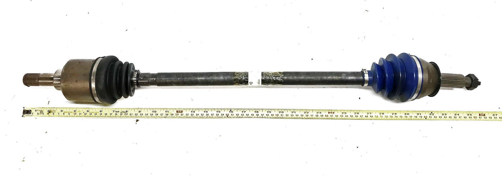 Moog Re-Manufactured Constant Velocity Driveshaft Axle CV8506 NOS
