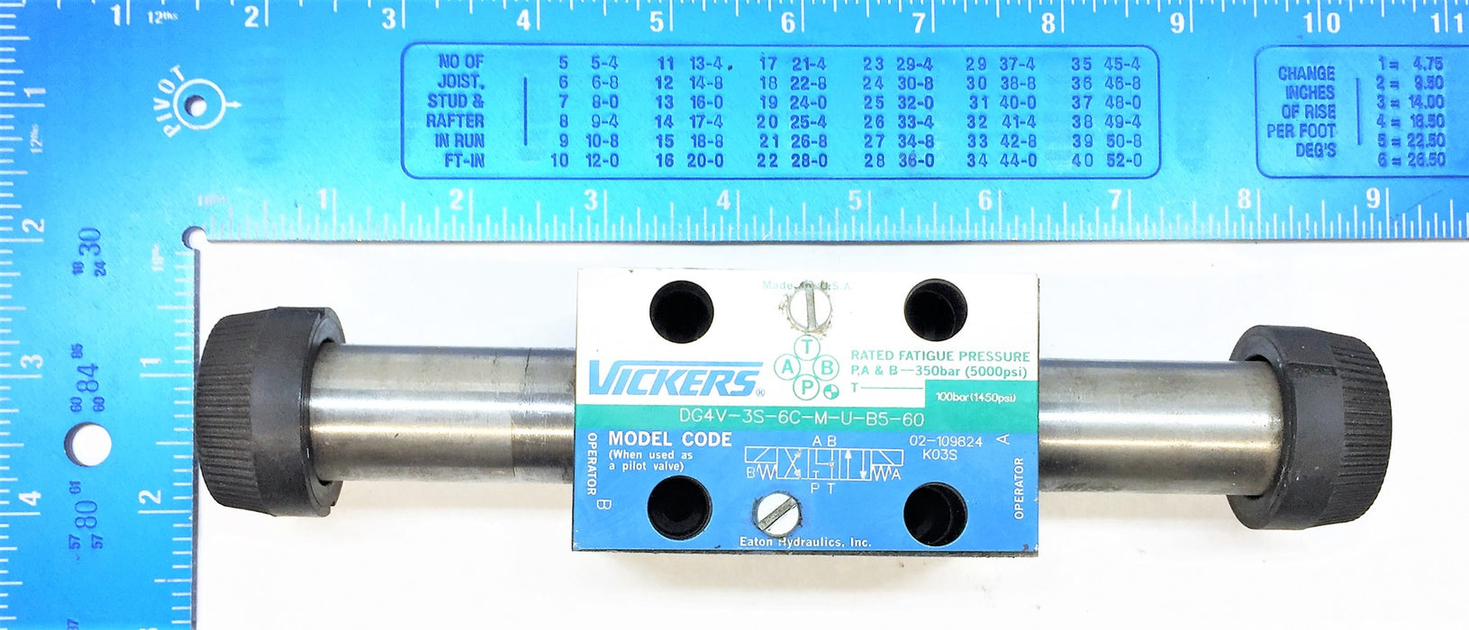VICKERS Solenoid Valve DG4V-3S-6C-M-U-B5-60 USED