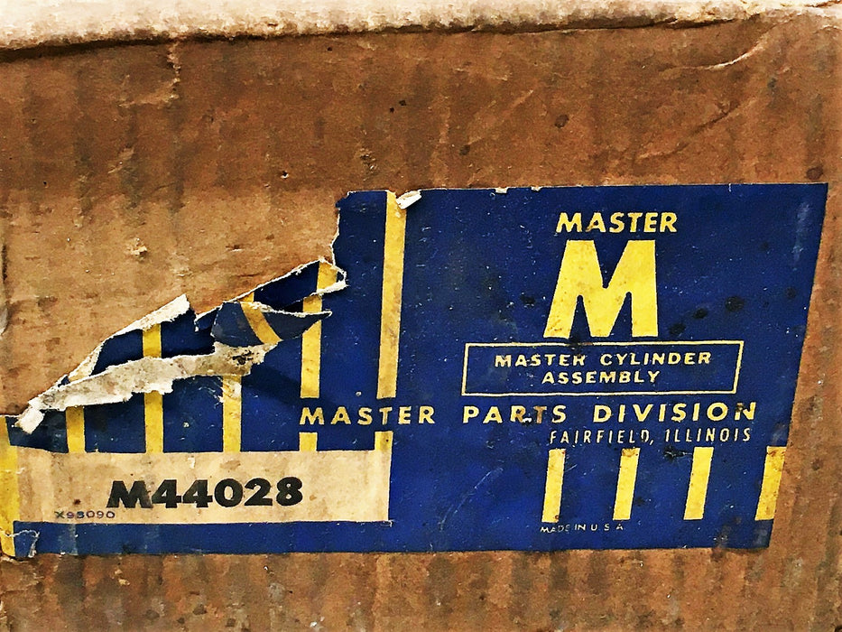 Master Cylinder Assembly Brake Master Cylinder M44028 NOS
