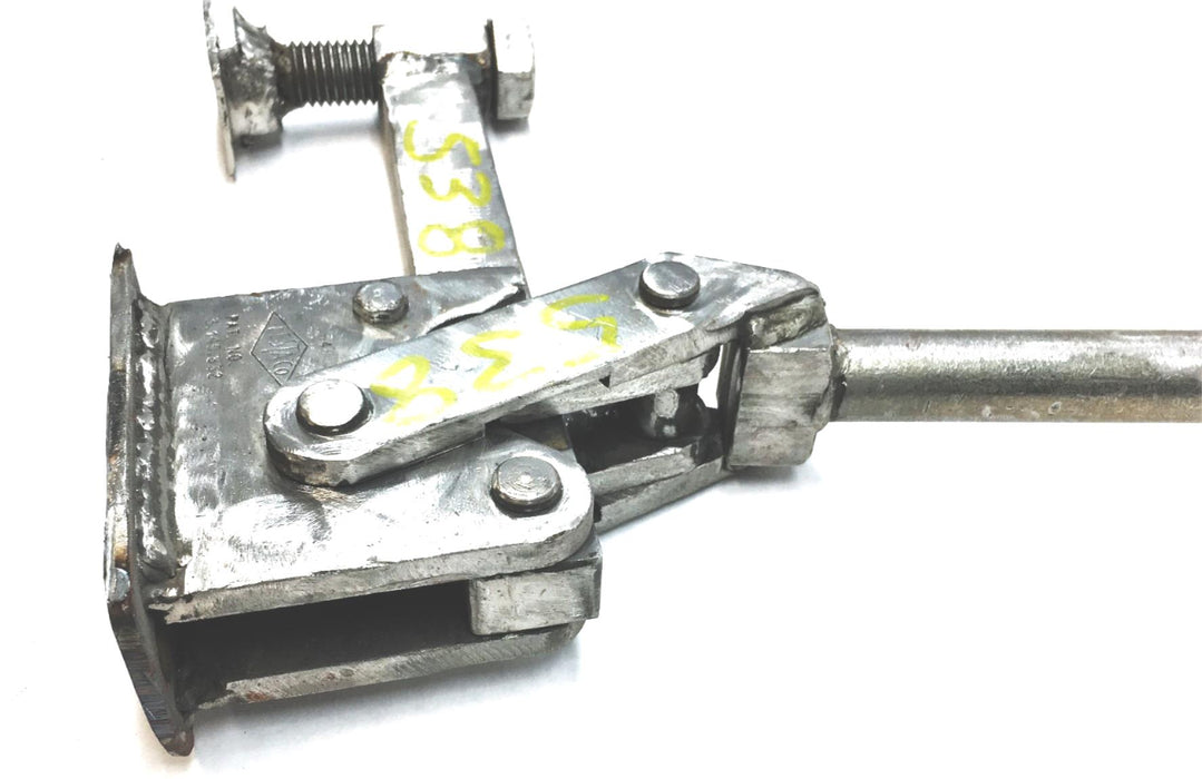 Destaco 3-1/8 Inch Spindle Vertical Hold Down Action Toggle Clamp 3-149-832 USED