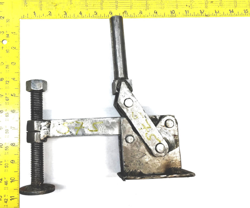 Destaco Round Head Spindle Vertical Hold Down Action Toggle Clamp 3-149-832 USED