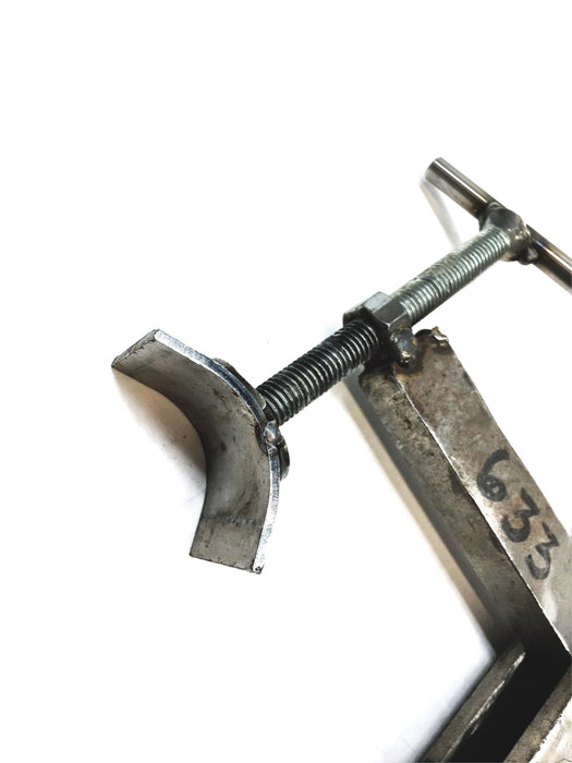 Destaco Curve Head Spindle Vertical Hold Down Action Toggle Clamp 3-149-832 USED