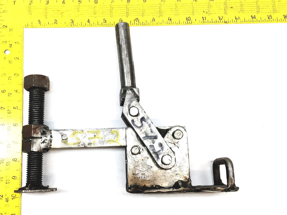 Destaco, Square Spindle Vertical Hold Down Action Toggle Clamp 3-149-832 USED